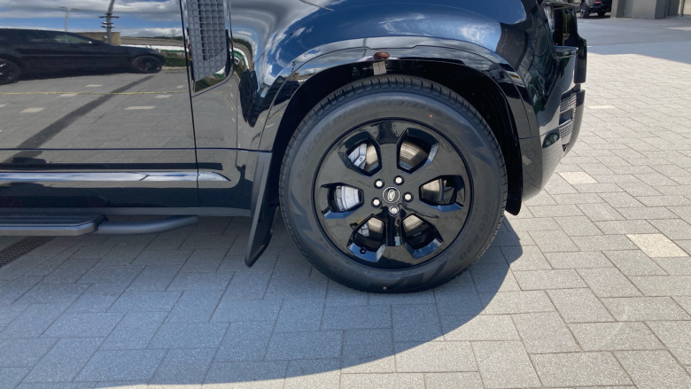 Land Rover Defender 3.0 D350 X-Dynamic SE 130 5dr Auto [8 Seat] Diesel Estate